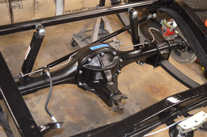 Rear section complete.... let's tear it apart to weld the front suspension. DSC_1093.jpg
